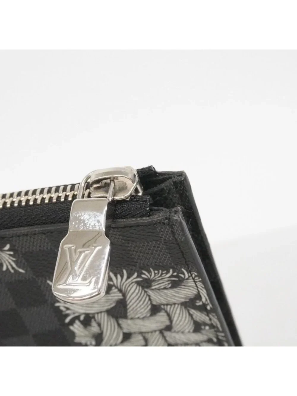 Louis Vuitton Clutch Damier Graphite Christopher Nemes Collaboration Pochette